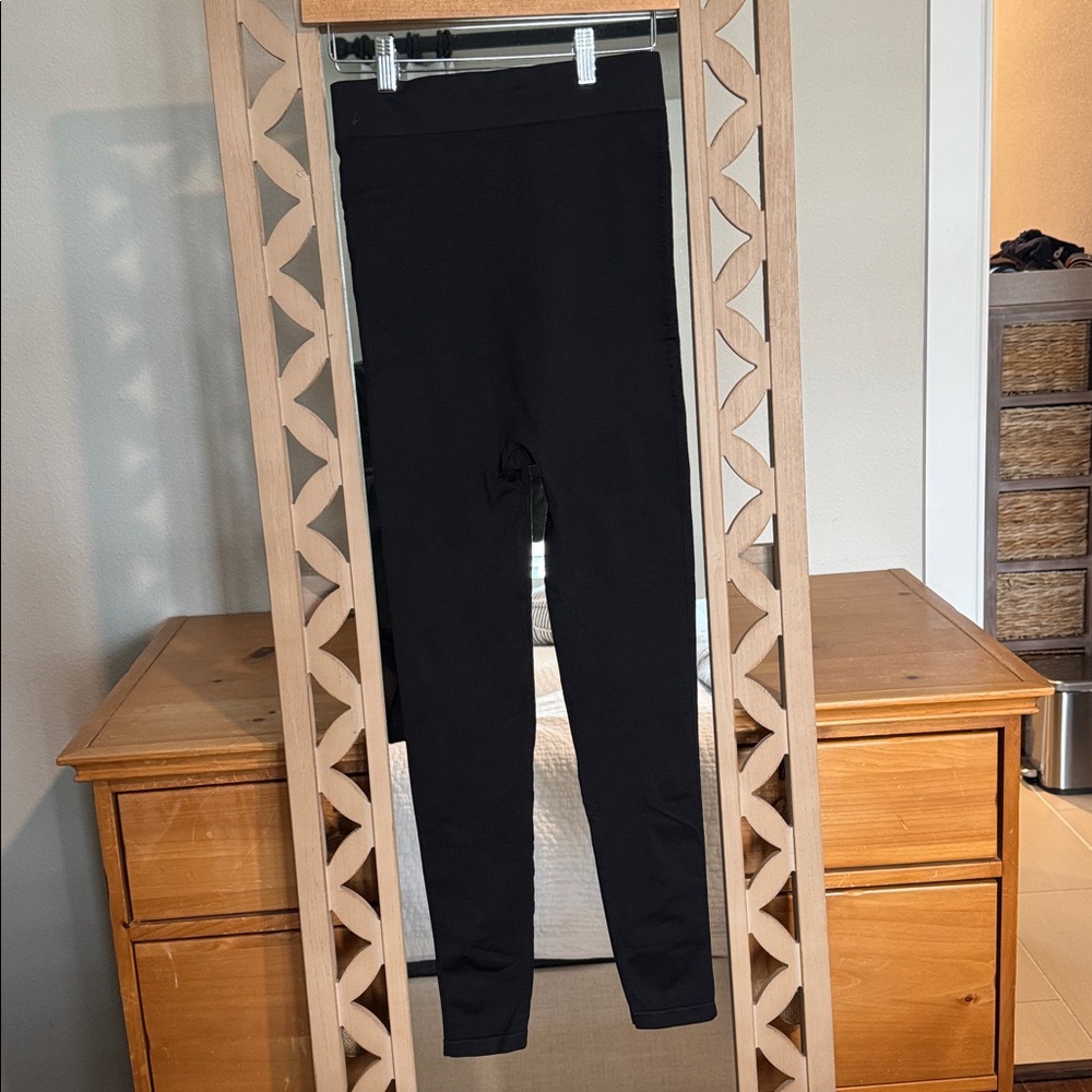 BLANQI Postpartum Compression Leggings - Picture 3 of 4